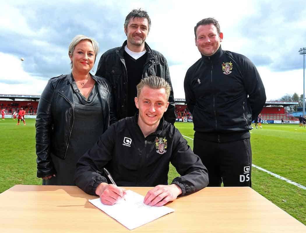 Boro' Family Ties: Ben Wilmot signs a pro deal in the presence of father, and former Boro' stopper, Richard